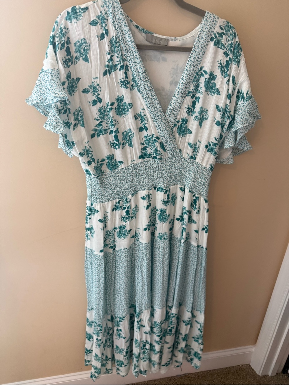 J. Gee Boho Flutter Floral Midi Dress Green White Tiered Smocked Flowy size XL